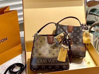 Túi Cầm Tay Louis Vuitton Dây Đeo Chéo Họa Tiết 1 Túi Cầm Tay Louis Vuitton Có Dây Đeo Chéo Họa Tiết