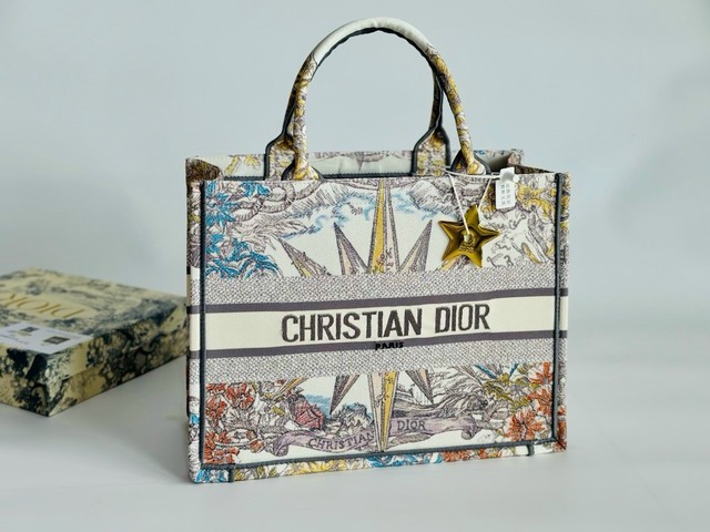 Túi Dior Book Large Tote Multicolor Họa Tiết 8 Túi Dior Book Large Tote White Multicolor