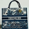 Túi Dior Book Large Tote Multicolor Họa Tiết 19 Túi Dior Book Tot Blue Dior Palms Embroidery Xanh Dương