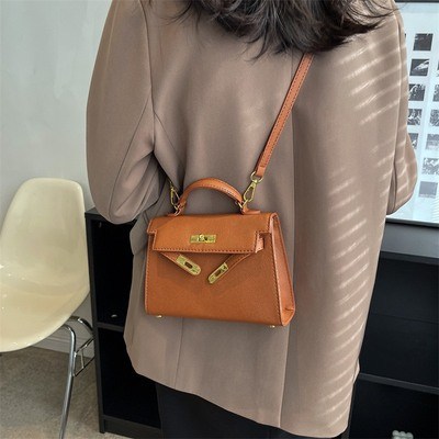 Túi Hermes Kelly Sang Trọng Trắng Đen Nâu Size 21 9 Túi Hermes Kelly Sang Trọng Cam Size 21