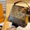 Túi Cầm Tay Louis Vuitton Dây Đeo Chéo Họa Tiết 14 Túi Louis Vuitton Có Dây Đeo Chéo Họa Tiết