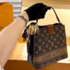 Túi Cầm Tay Louis Vuitton Dây Đeo Chéo Họa Tiết 11 Túi Louis Vuitton Nâu Đeo Chéo