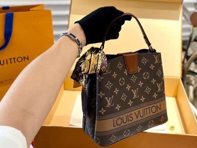 Túi Cầm Tay Louis Vuitton Dây Đeo Chéo Họa Tiết 3 Túi Louis Vuitton Nâu Đeo Chéo