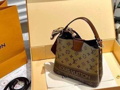 Túi Cầm Tay Louis Vuitton Dây Đeo Chéo Họa Tiết 5 Túi LV Đeo Chéo Cầm tay họa tiết màu Nâu Phối Vàng