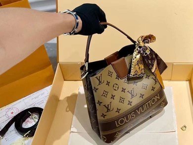 Túi Cầm Tay Louis Vuitton Dây Đeo Chéo Họa Tiết 4 Túi LV Xách tay sang trọng Dáng Vuông