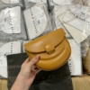 Túi đeo chéo Charles & Keith Half Moon Saddle 10 Túi xách tay đeo chéo Dáng Bầu nửa hình tròn