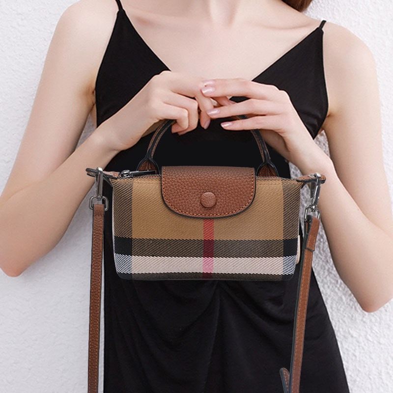 Túi Burberry Olympia Shoulder Chữ Nhật Quai Tròn 8 Túi Burberry BBR Olympia Shoulder Chữ Nhật Quai Tròn