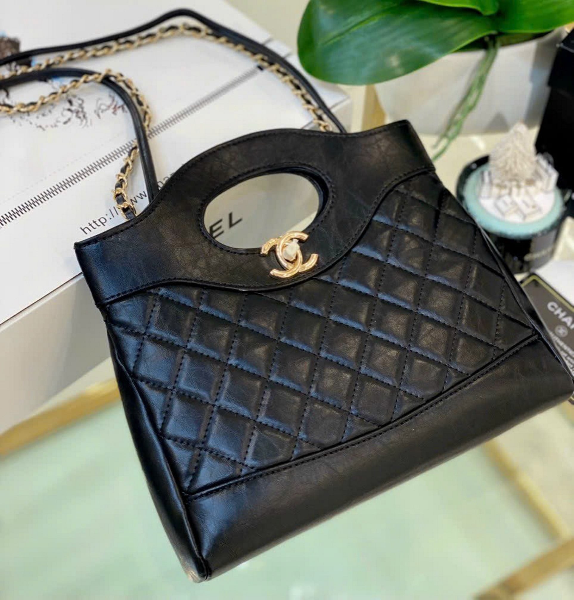 Túi Chanel 31 Mini Shopping Bag Shiny Crumpled Calfskin 4 tui chanel 31 mini shopping bag full den