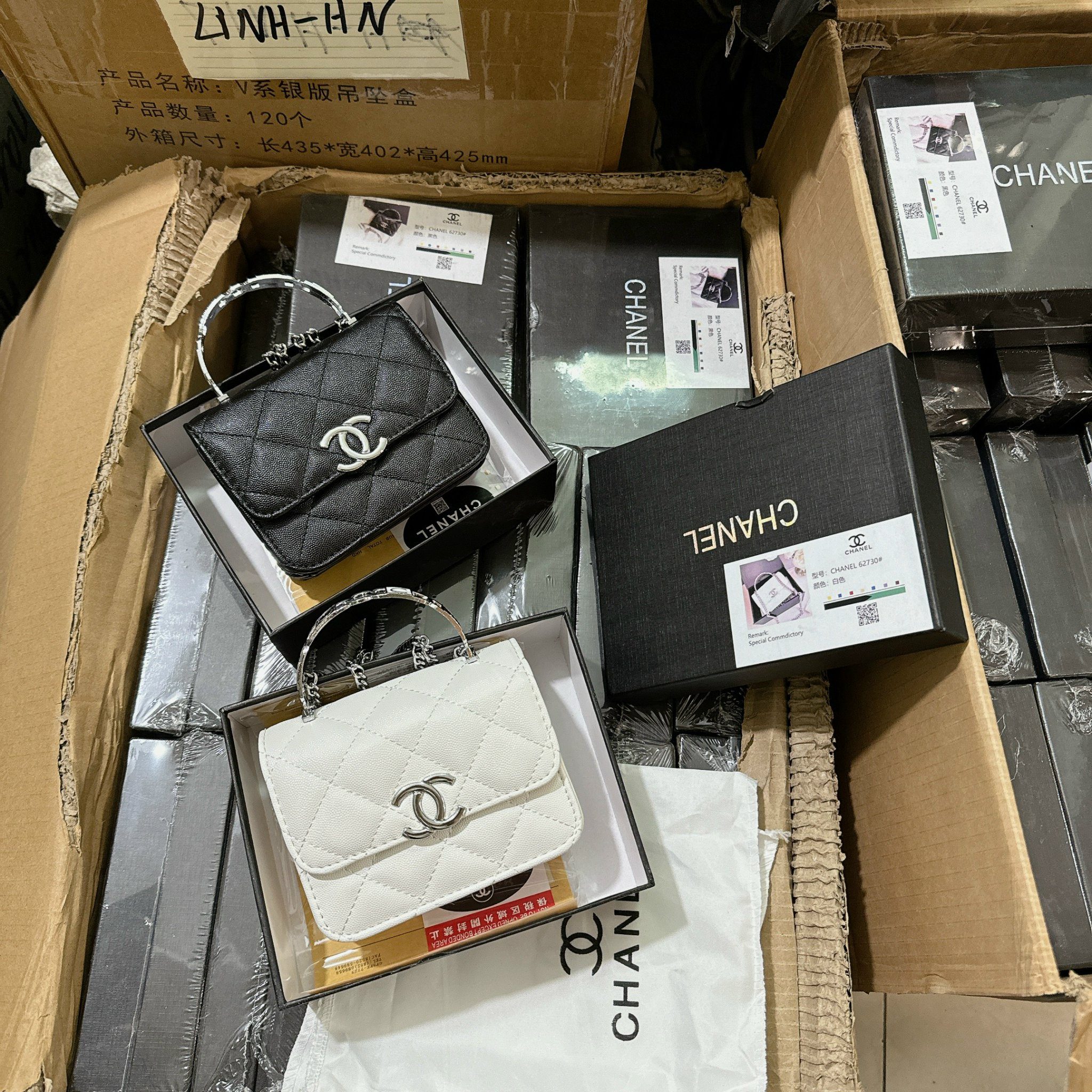 Túi Chanel Coco Mini Size 16cm Enamel Top Handle 6 Túi Chanel Coco Mini Enamel Trắng Đen