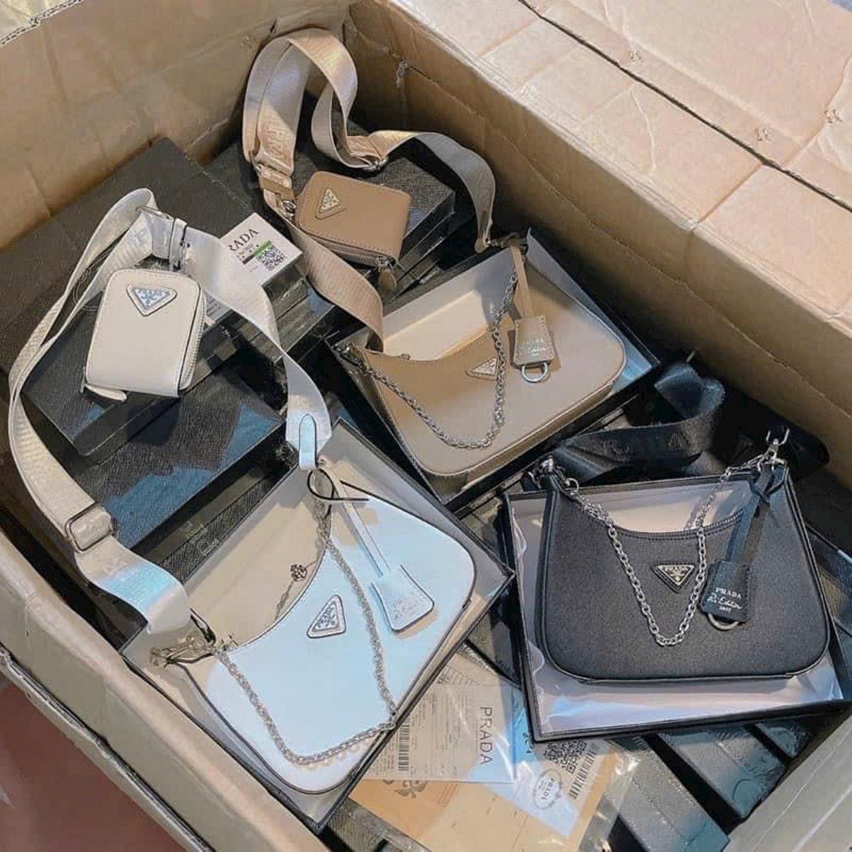 Túi Da Prada 1TT122 Mini Hobo Bag Trắng Đen Kem 1 tui da prada 1tt122 mini hobo bag