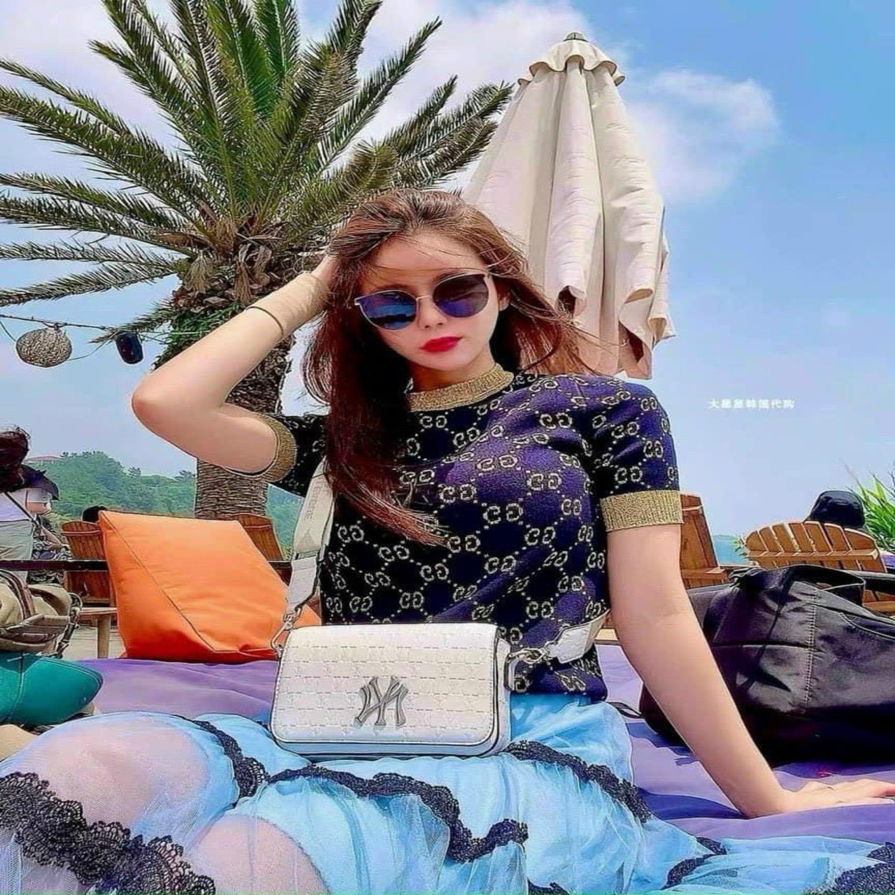 Túi Đeo Chéo MLB Monogram Hoodie Bag NY Yankees 7 Túi Đeo Chéo MLB Mini Monogram Embo New York Yankees Màu Đen