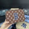 Túi Đeo Chéo MLB Monogram Jacquard Crossbag New York 20 Túi Đeo Chéo MLB Monogram Jacquard Crossbag New York Nâu