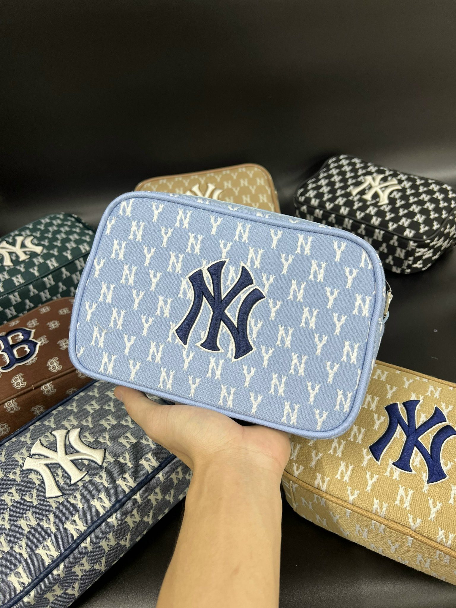 Túi Đeo Chéo MLB Monogram Jacquard Crossbag New York 12 Túi Đeo Chéo MLB Monogram Jacquard Crossbag New York Xanh Dương