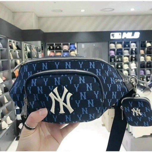 Túi đeo hông MLB Monogram Hip Sack New York Yankees Xanh dương