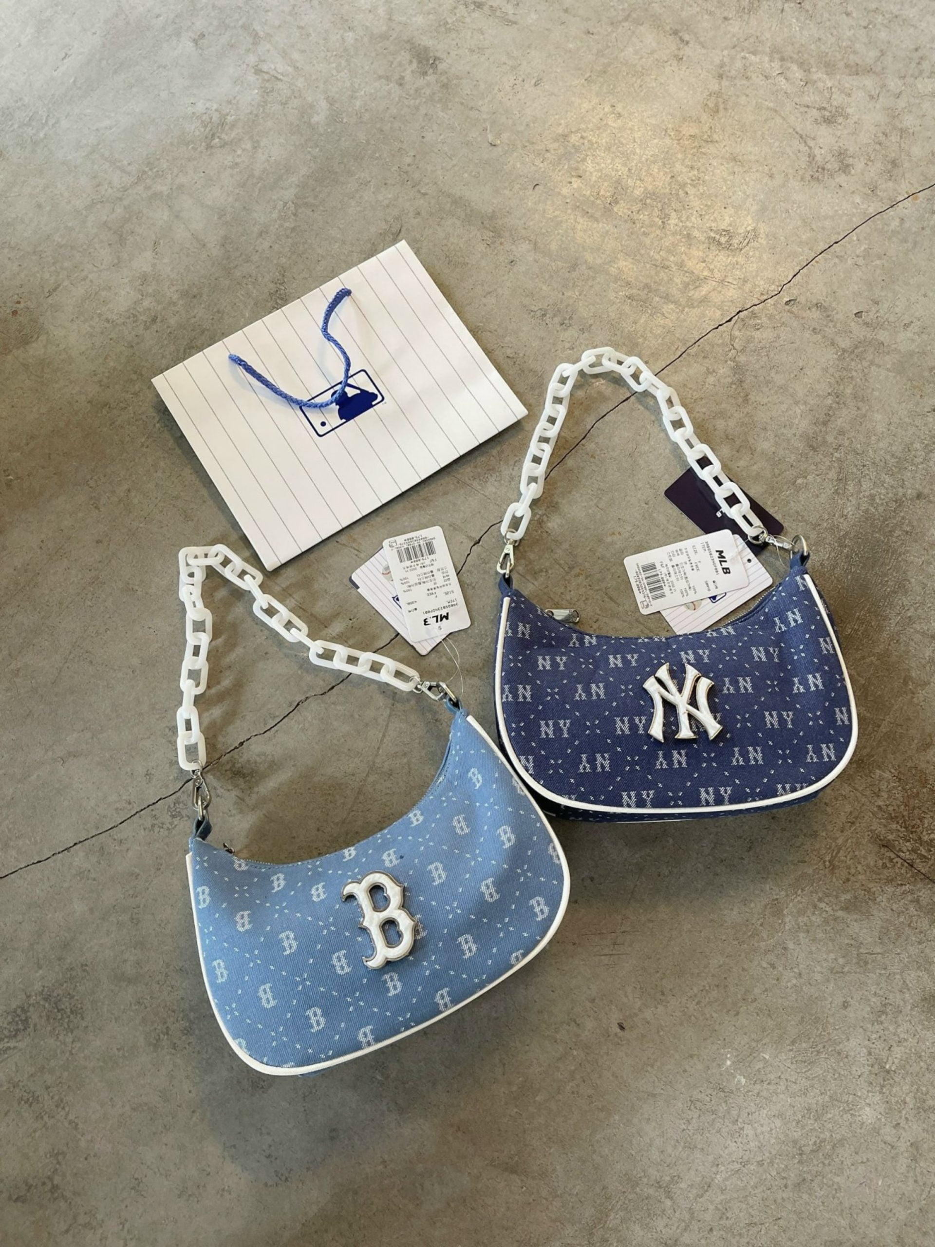 Túi Đeo Vai MLB Hobo Diamond Monogram Denim 2 tui deo vai mlb scaled 1