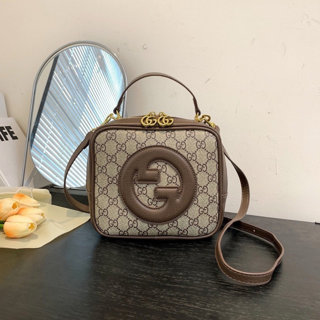 Túi Gucci Blondie Leather Shoulder Bag Vuông 4 Túi Gucci Blondie Leather Shoulder Bag Vuông màu Nâu