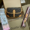 Túi Louis Vuitton LV Diane Bag Brown M46049 8 Túi Louis Vuitton LV M45985 Diane Monogram Crossbody bag