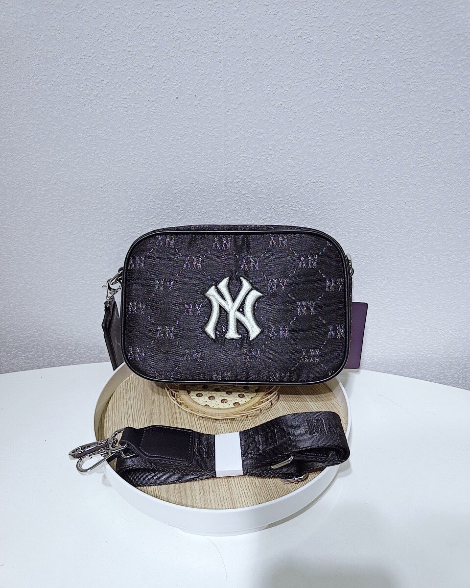 Túi MLB Diamond Monogram Camera New York Yankees 9 Túi MLB Diamond Monogram Jqd Camera Bag New York Yankees 7ACRM012N-50BKS