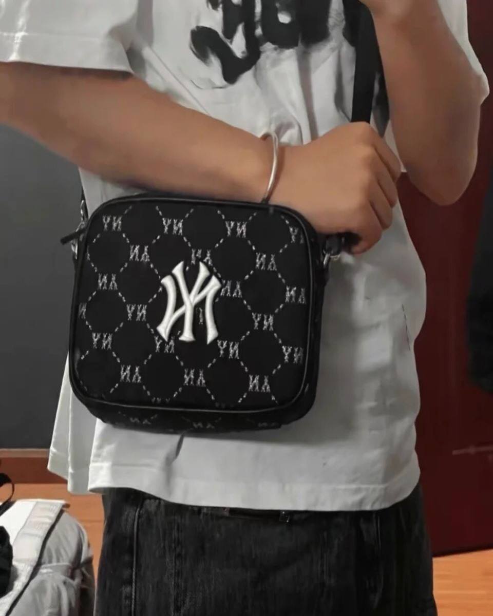 Túi MLB Diamond Monogram Jqd Camera Bag New York Yankees Black