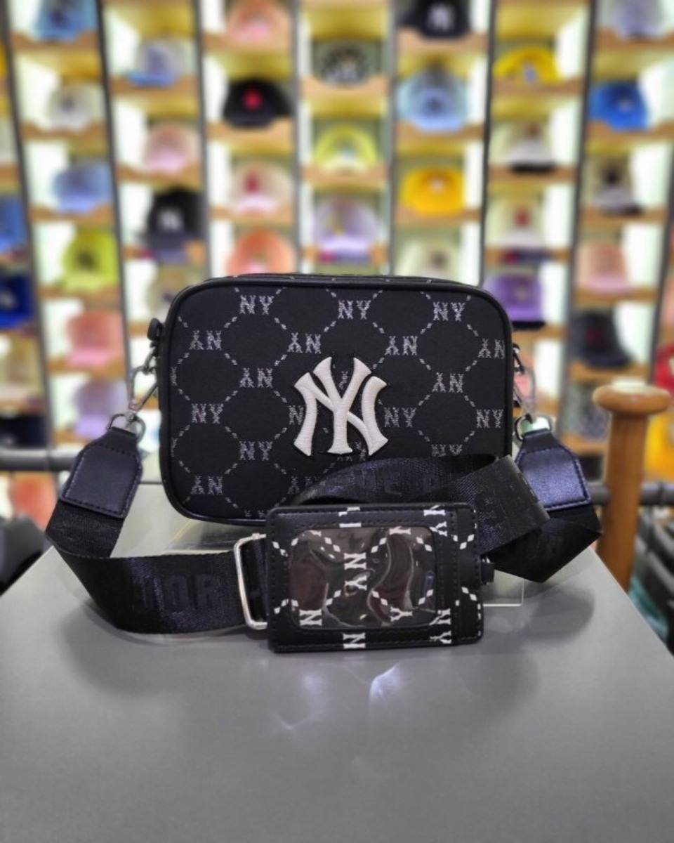 Túi MLB Diamond Monogram Camera New York Yankees 5 Túi MLB Diamond Monogram NY Black