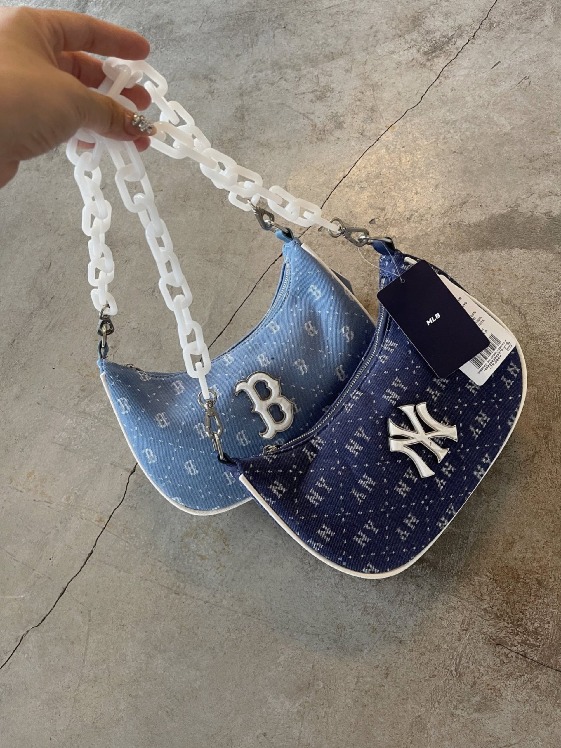 Túi Đeo Vai MLB Hobo Diamond Monogram Denim 4 tui mlb hobo denim scaled 1