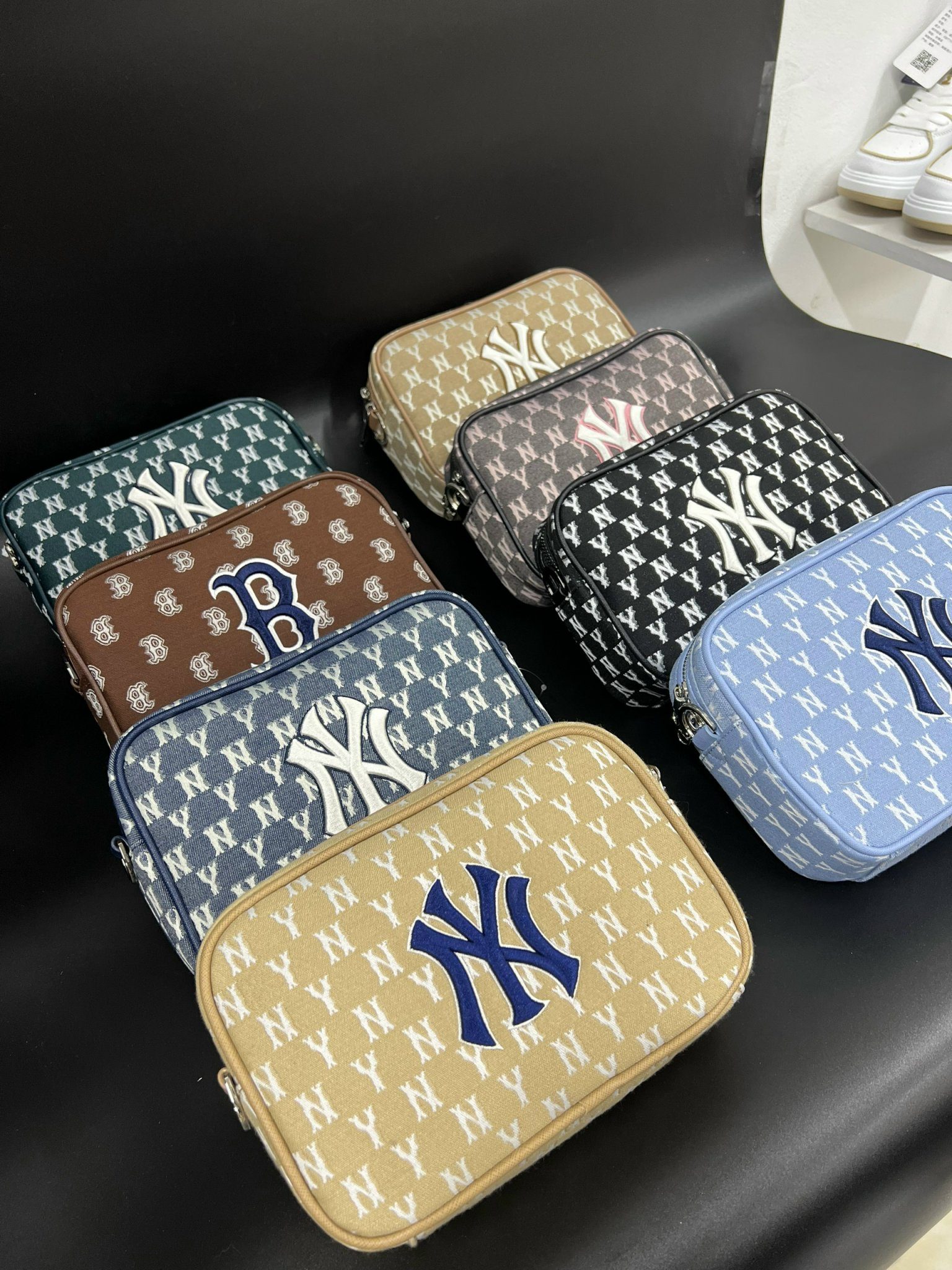 Túi Đeo Chéo MLB Monogram Jacquard Crossbag New York 4 Túi MLB Monogram Jacquard Crossbag New York