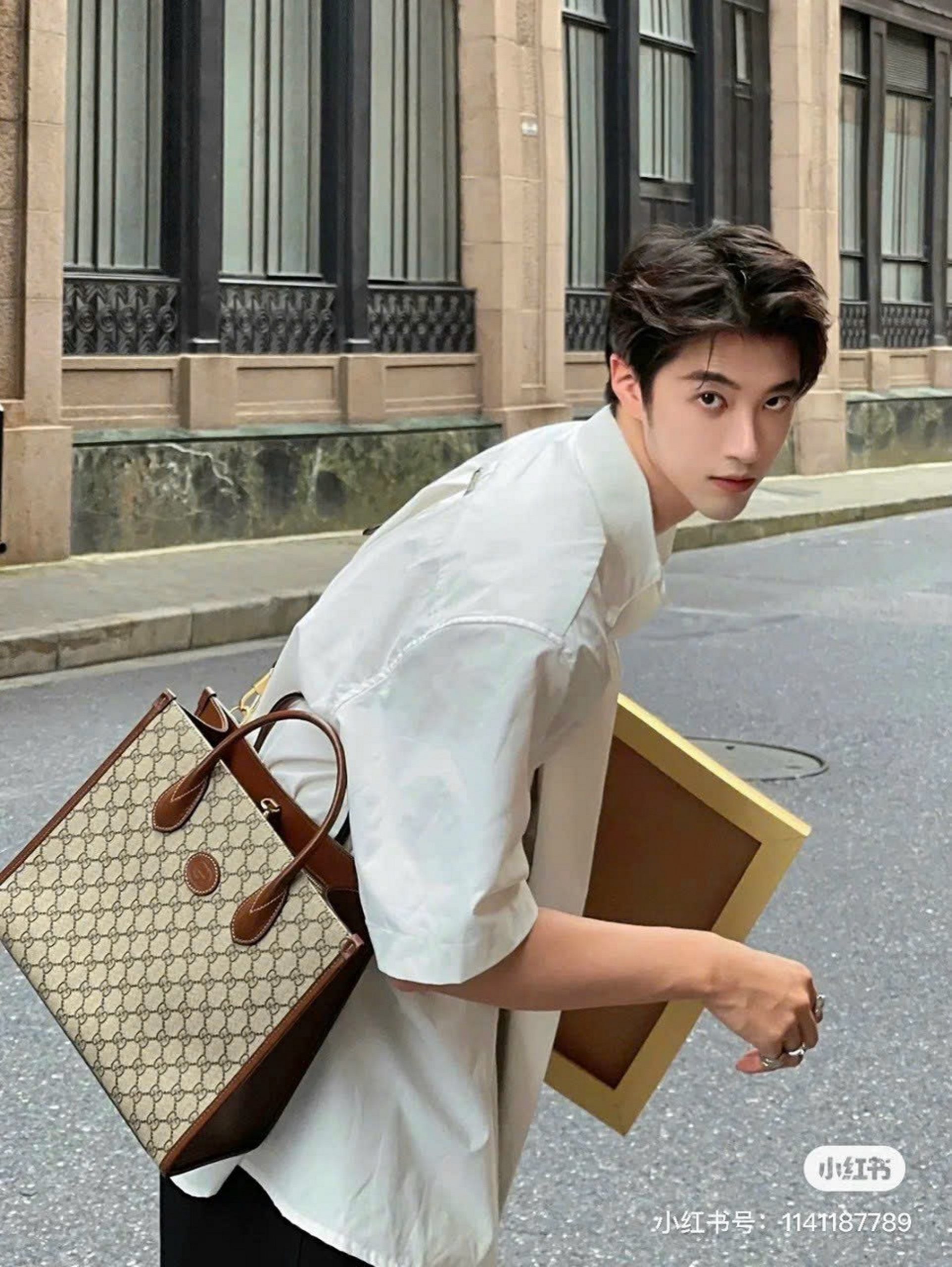 Túi Gucci GG Small Tote Bag Beige 659983-92TCG-8563 3 Túi xách Gucci GG Supreme Canvas Small Tote