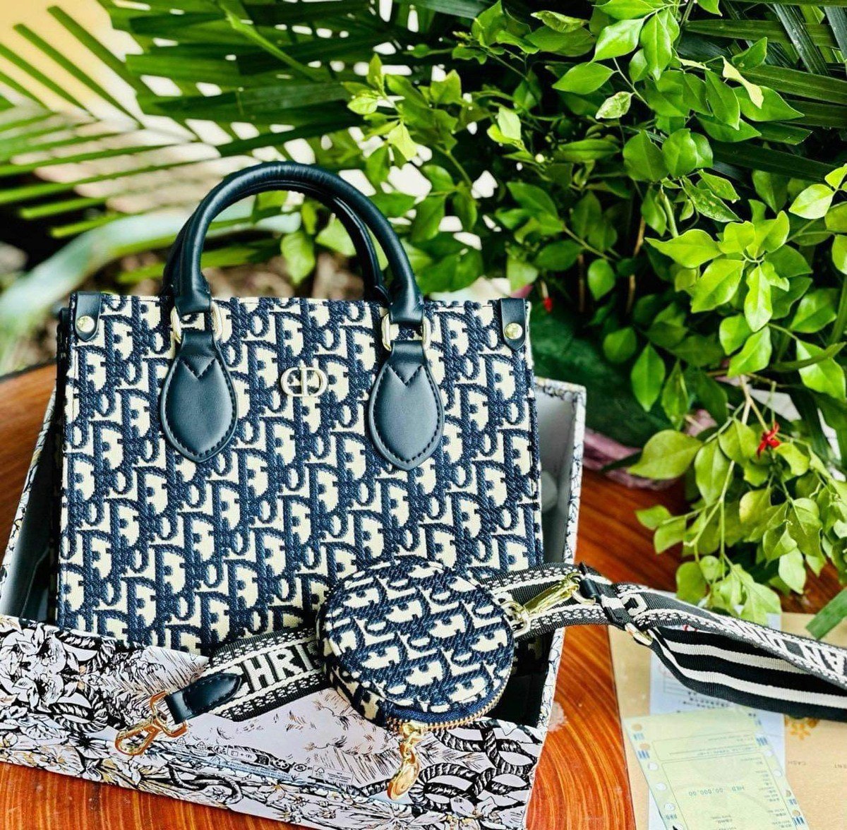 Túi Xách Tay Đeo Dior Họa Tiết Size 19 Xám Đen 2 Túi Xách Tay Đeo Chéo Dior Họa Tiết Size 19 Đen