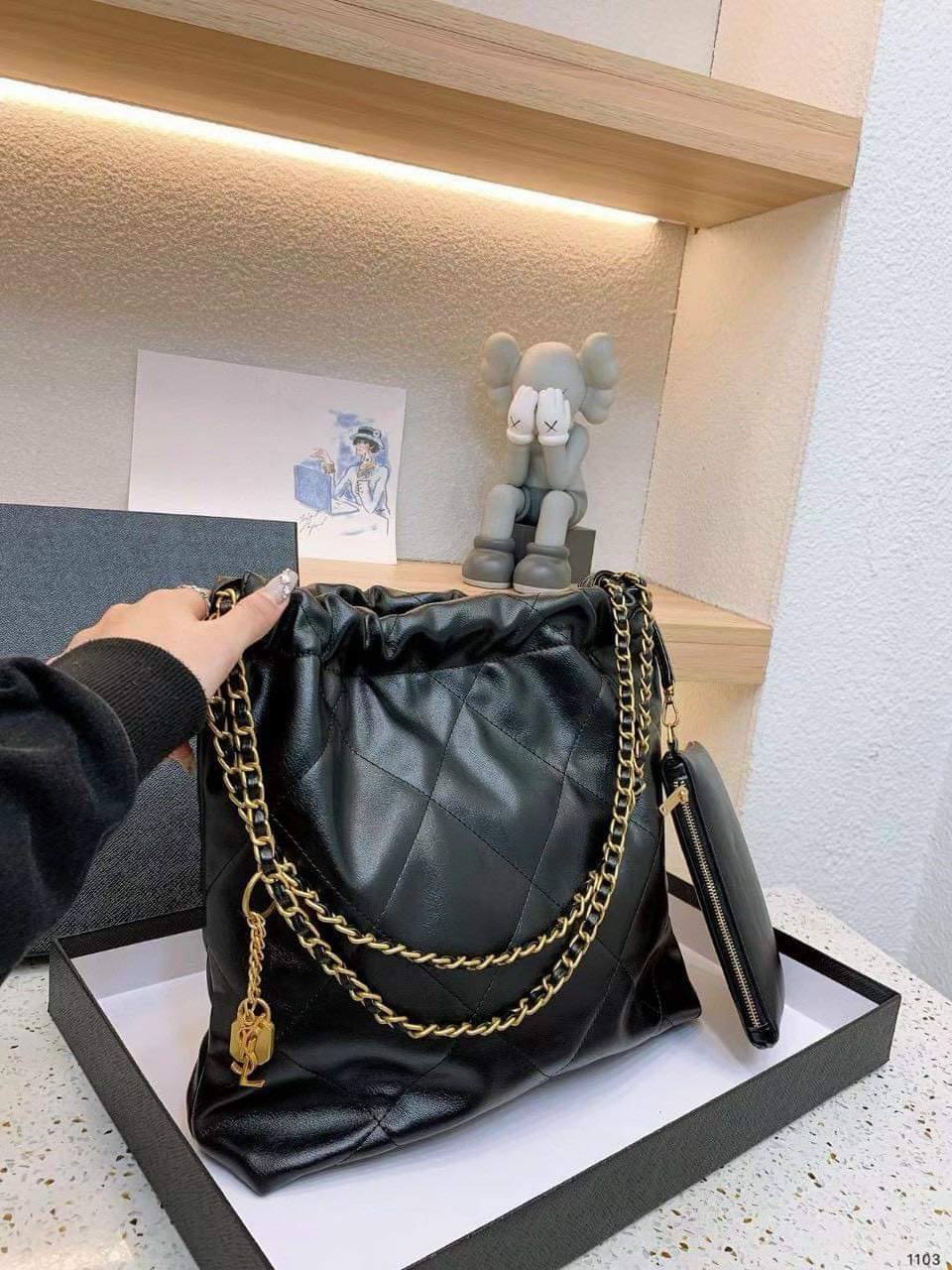 Túi xách Nữ YSL Da Mềm Đen Xích Vàng Size 30 4 Túi xách YSL Da Mềm Size 30 Xích vàng