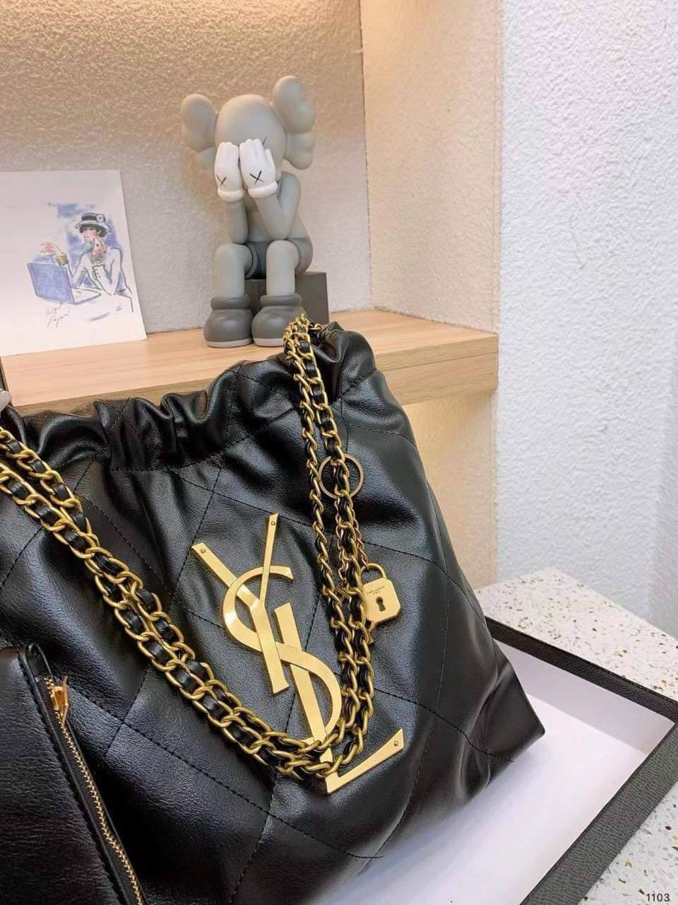 Túi xách Nữ YSL Da Mềm Đen Xích Vàng Size 30 5 Túi xách YSL Da Mềm