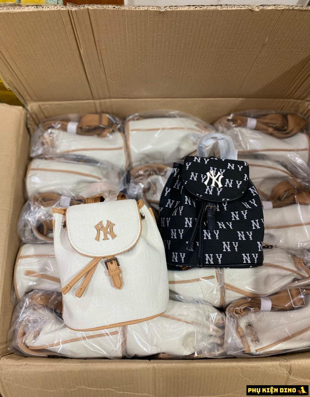 Balo MLB Mini Monogram Jacquard New York Yankees 5 Balo MLB Monogram Jacquard New York Yankees Black Cream