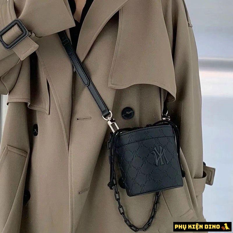 Túi Trụ Tròn MLB Monogram Nano Bucket Bag Black 2 MLB Monogram Nano Bucket