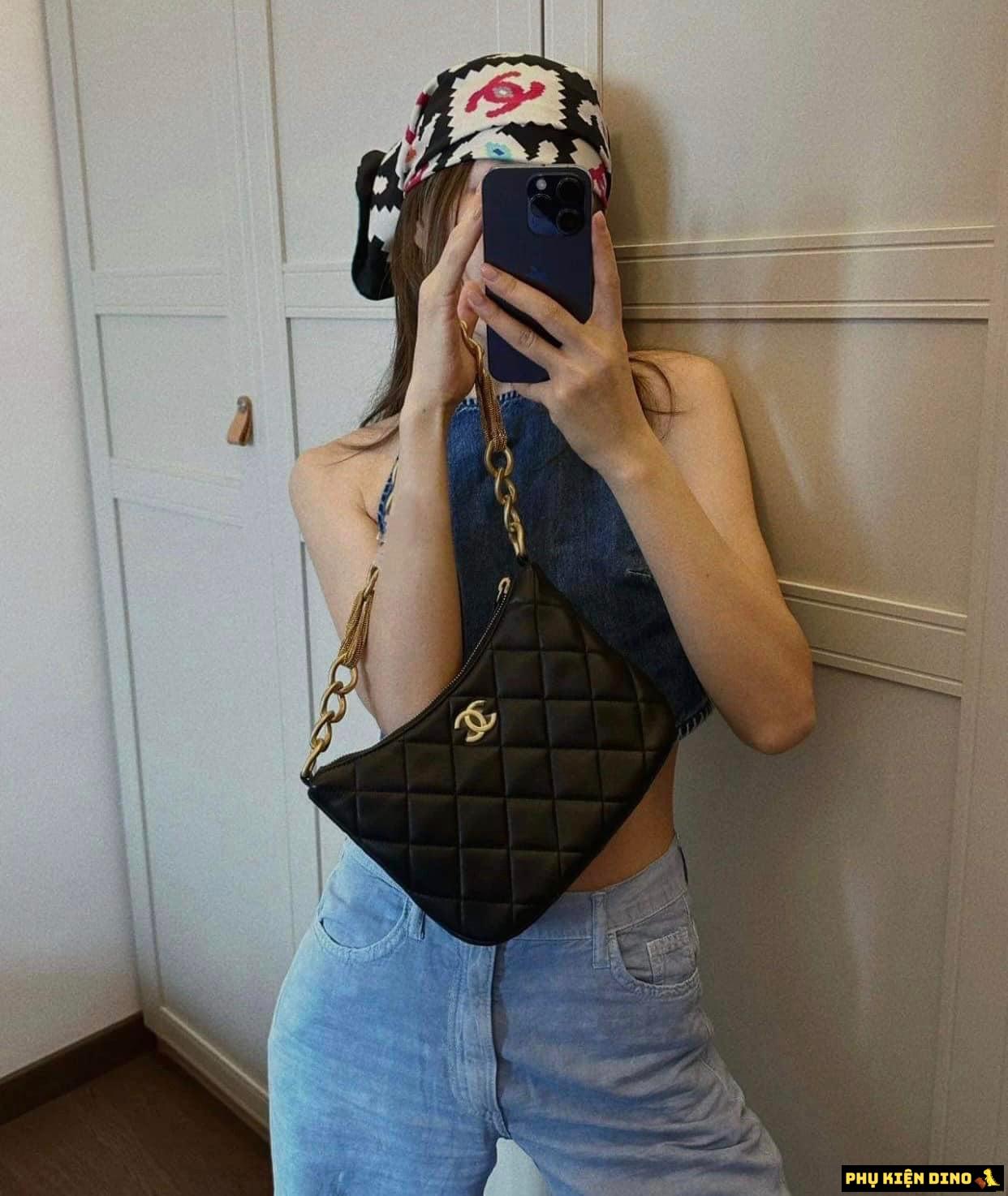 Túi Chanel 23A Hobo Bag Black White Lambskin 3 Túi Chanel 23A Hobo Bag Lambskin Đen