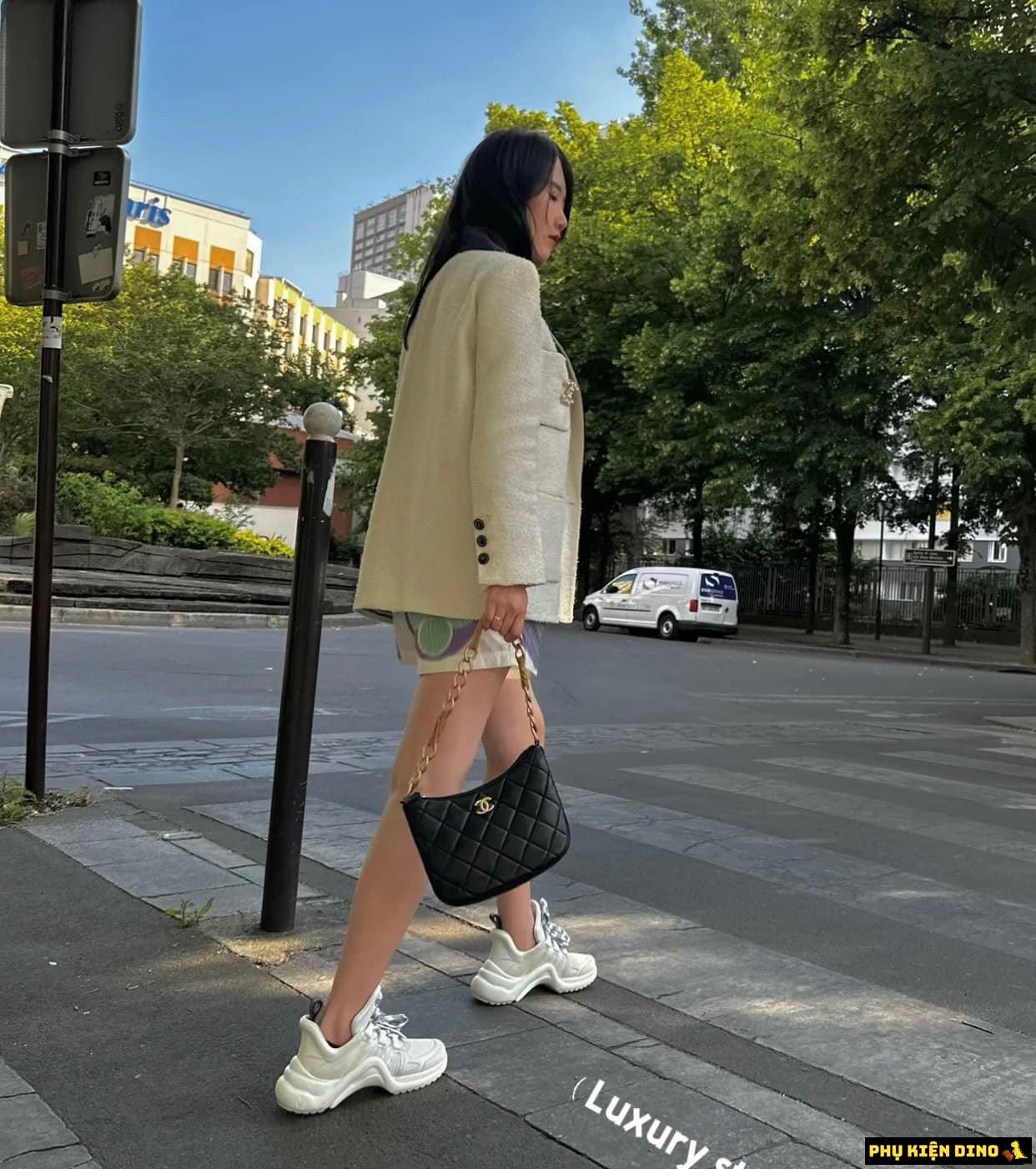 Túi Chanel 23A Hobo Bag Black White Lambskin 5 Túi Chanel 23A Hobo Màu Đen