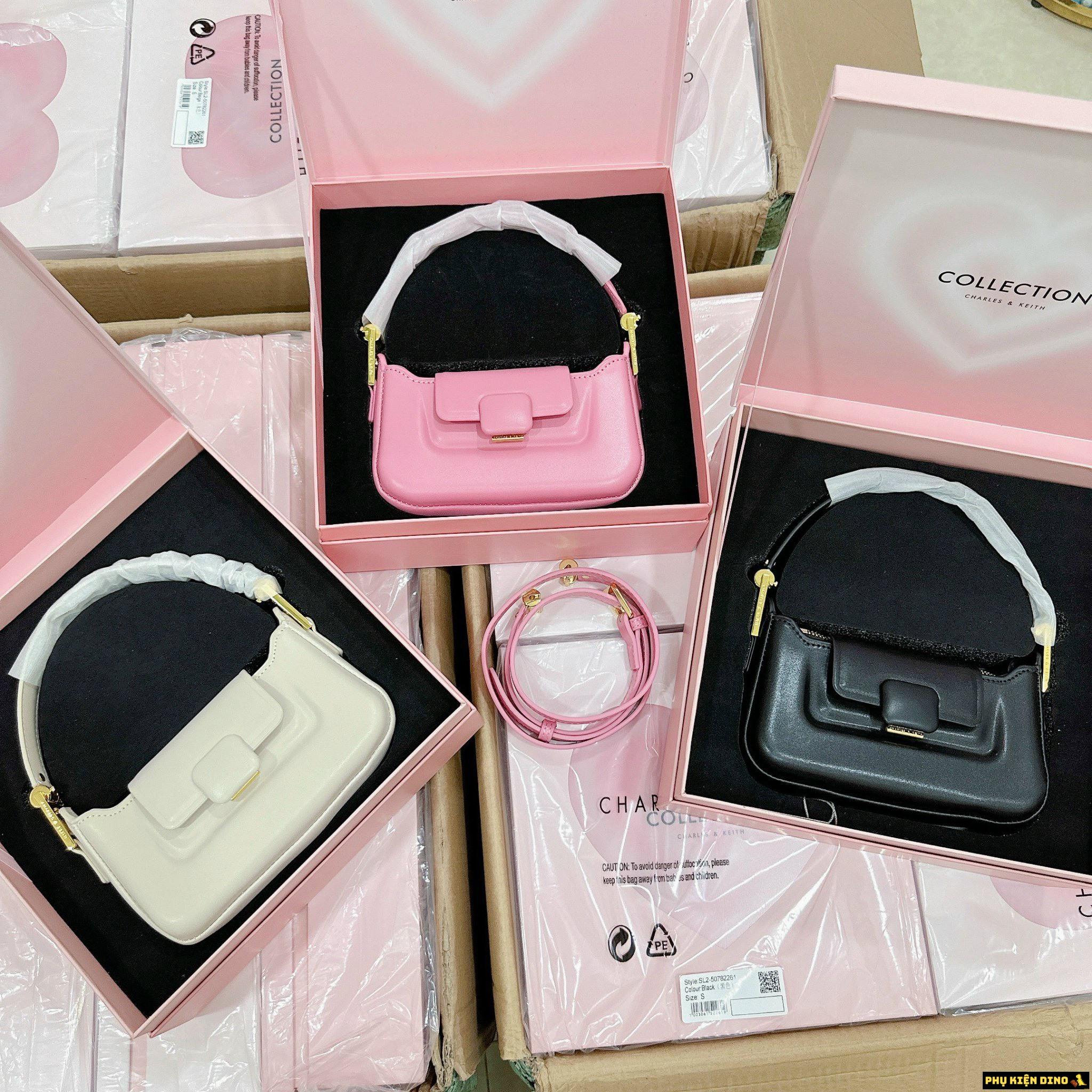 Túi Charles & Keith Koa Push Lock Top Handle Bag 3 Túi Charles & Keith Koa Push Lock Top Handle Bag Trắng Hồng Đen