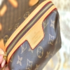 Túi Cốp Louis Vuitton có Khóa kéo