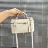 Túi Cốp Xách Tay Đeo Chéo Tặng Kèm Khăn Móc Khóa 21 Túi Dáng Hộp Size 20 White