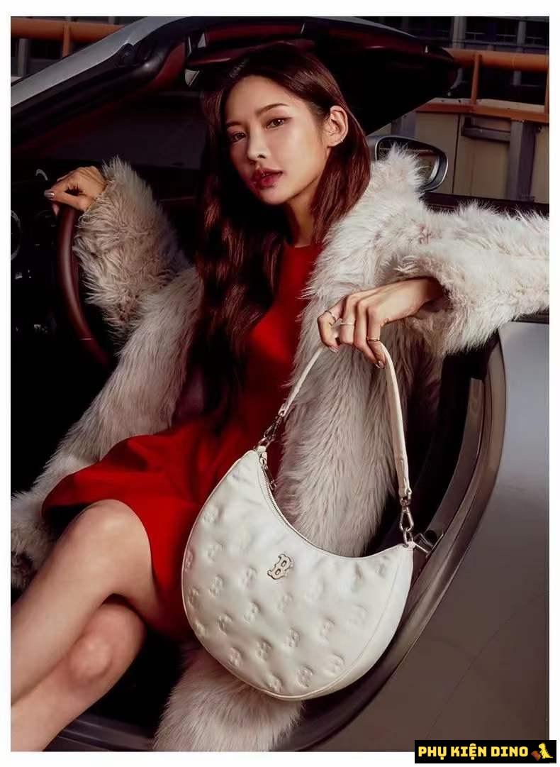 Túi MLB Classic Monogram Embo Cross Type Boho 5 Túi Đeo Vai Nữ MLB Classic Monogram Embo Cross Type Boho Boston Red Sox 3ABQS093N-43CRD Màu Trắng