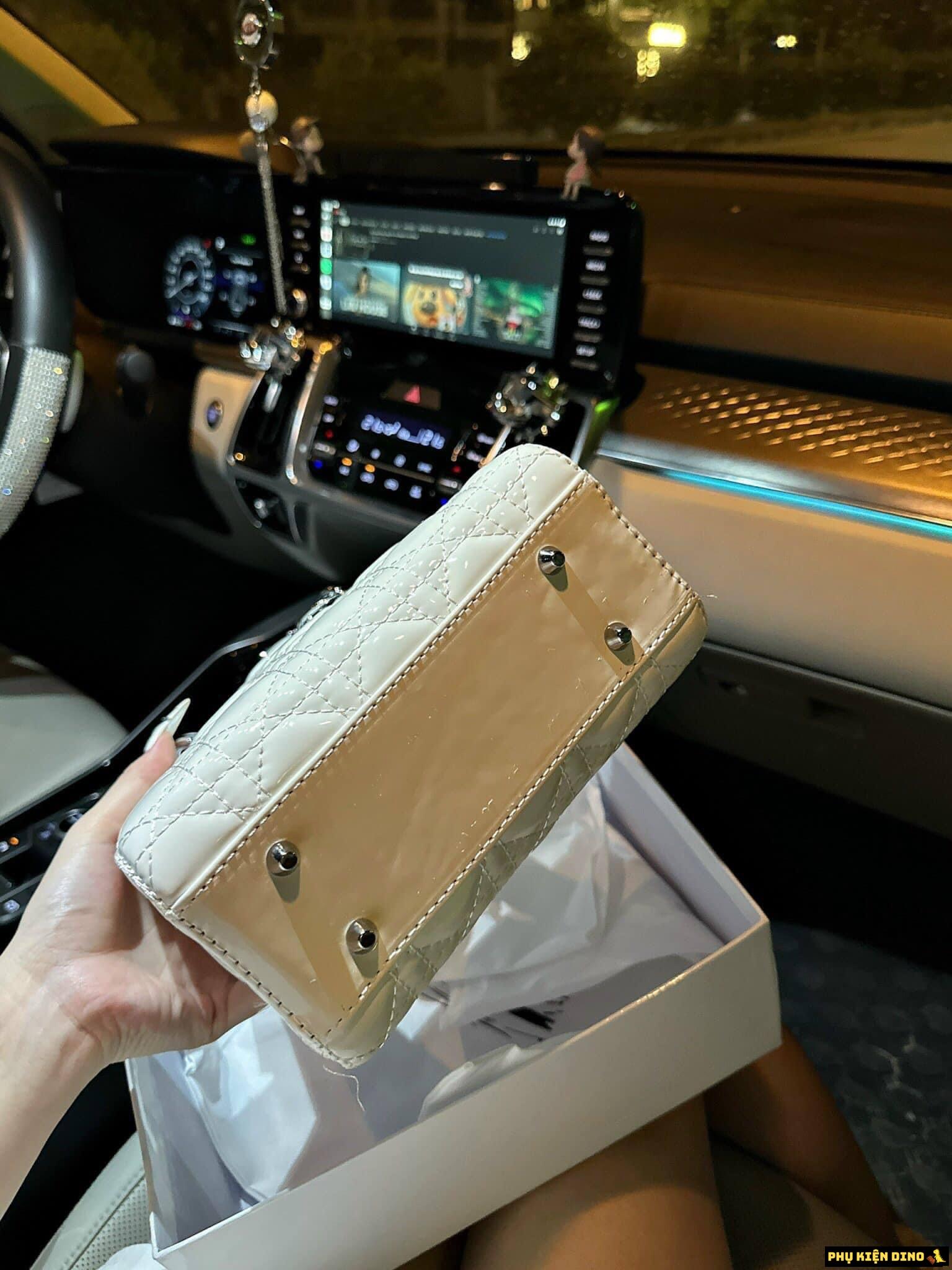 Túi Christian Dior Lady Cannage Calfskin Da Bóng 9 Túi Dior Lady Cannage Calfskin Da Bóng Màu Trắng