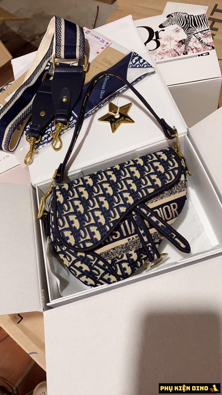 Túi Dior Saddle Bag With Strap Grained Calfskin 8 Túi Dior Saddle Bag Blue Dior Oblique