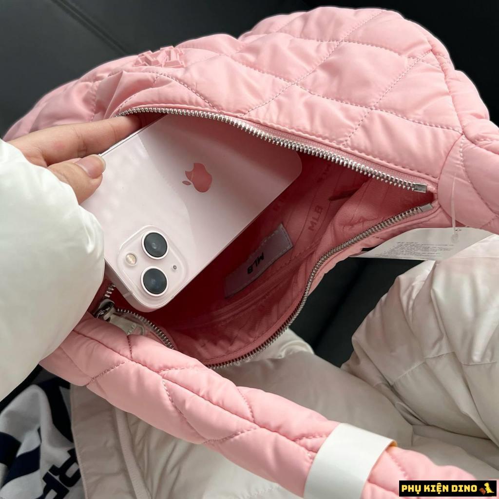 Túi MLB Quilted Hobo Bag LA Dodgers Blue Pink 8 Túi Kẹp Nách mlb Chần Bông Padded Quilted Hobo Hồng