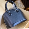 Túi Louis Vuitton Alma BB Black Epi Leather M59217 10 Túi Louis Vuitton Alma BB Black Epi Leather