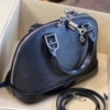 Túi Louis Vuitton Alma BB Black Epi Leather M59217 11 Túi Louis Vuitton Alma BB Noir Epi