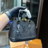 Túi Louis Vuitton LV Hến Alma BB Họa Tiết Sang Trọng 16 Túi Louis Vuitton LV Hến Alma BB Họa Tiết Đen In Chìm