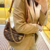 Túi Xách Nữ Louis Vuitton LV Loop Màu Nâu M81098 17 Túi Louis Vuitton LV Loop Dáng thuyền