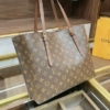 Túi Louis Vuitton LV Monogram Luco Tote Bag M51155 8 Túi Louis Vuitton LV Monogram Luco Tote Bag