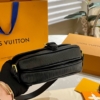 Túi Louis Vuitton Saumur BB Black Epi Leather 17 Túi Louis Vuitton Saumur BB Black Epi Màu Đen
