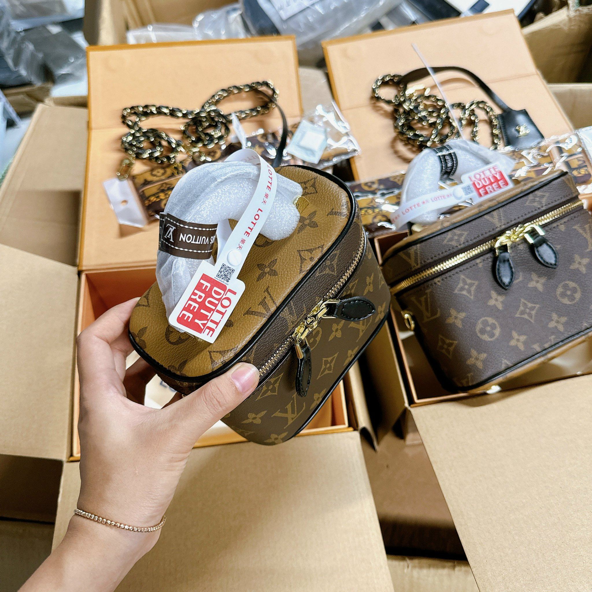 Túi Louis Vuitton Vanity PM Nâu Họa Tiết Monogram 7 Túi LV Vanity Nâu Họa Tiết Monogram