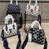 Túi MLB Classic Monogram Jacquard Boston Bag New York Yankees 24 Túi MLB Classic Monogram Jacquard