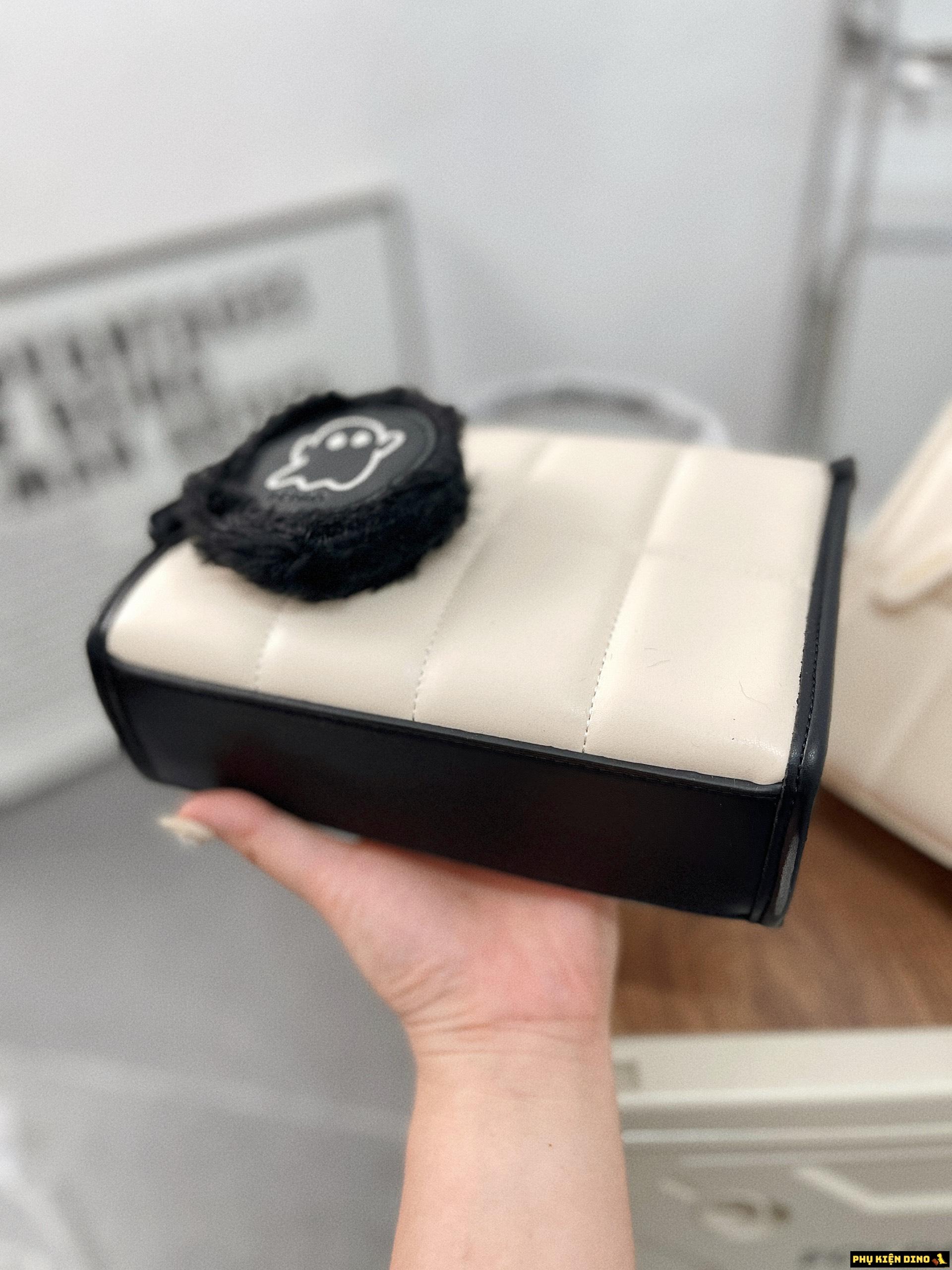 Túi Đeo Chéo Nữ Pedro Mini Quilted Handbag Trắng Đen 12 Túi Pedro Mini Quilted Handbag Trắng Black kèm Ví Nhỏ